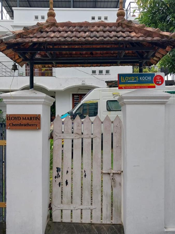 Lloydskochi Home Stay Esterno foto