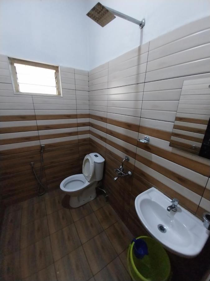 Lloydskochi Home Stay Esterno foto